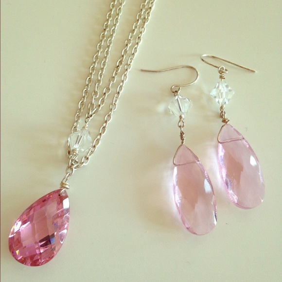 SWARVORSKI Pink & Crystal Necklace & Earrings