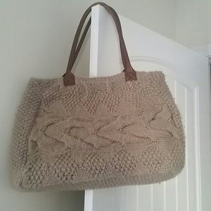 Cute oversized bag with tan handles