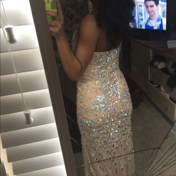 PromDresses - Picture 3 of 4