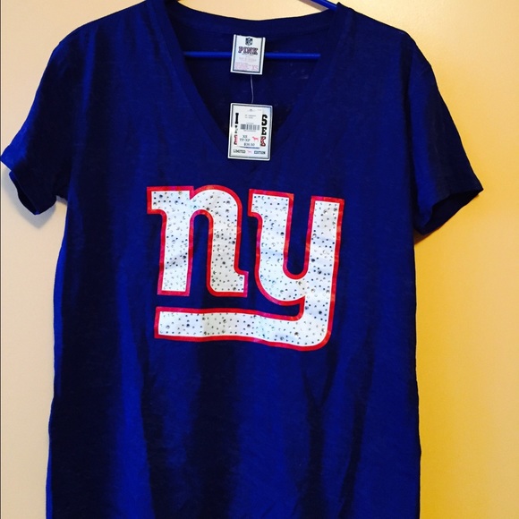 Pink VS Giants T-shirt