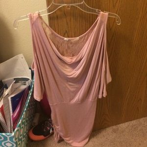 Super cute pink Rumors shirt!