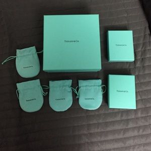 Bundle Tiffany & Co. dust bags & boxes