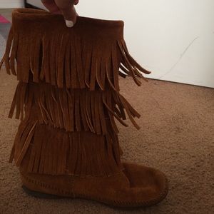 Minnetonka 3 layer fringe boots