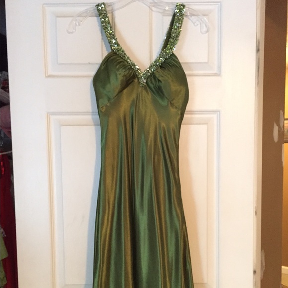 Prom/Ball dress - Picture 3 of 3