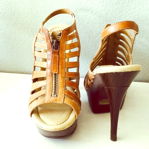 Trendy Tan Jessica Simpson strap back pumps