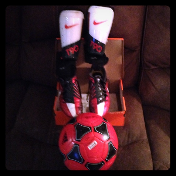 NIKE Soccer Bundle!! ‼️⚽️✨