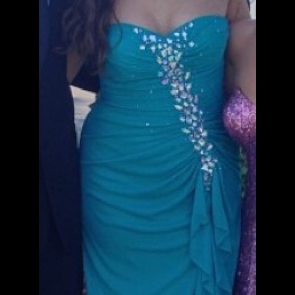 Prom/Ball dress - Picture 3 of 3