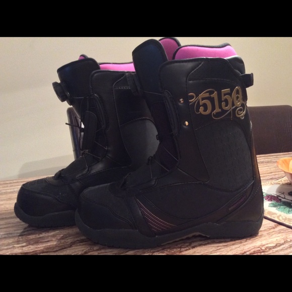 Women's 5150 snowboarding boots size 10