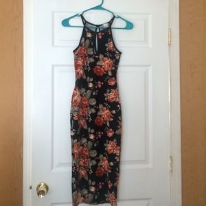 Fitted, long dress (goes past knee)