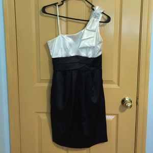 Black/White silk formal one shoulder dress