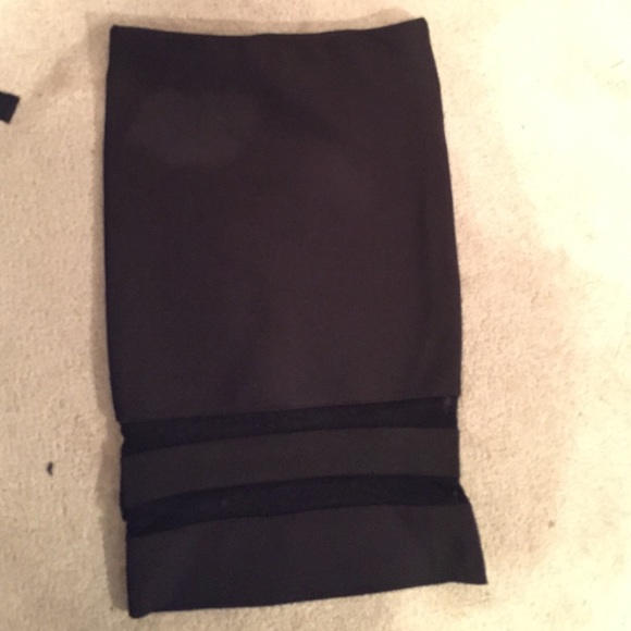 Black sheer bottom skirt - Picture 1 of 3
