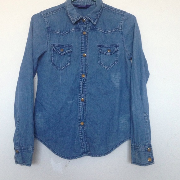 Long sleeve Jean like shirt