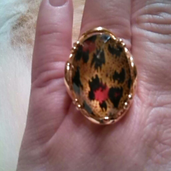 Ring - Picture 2 of 4
