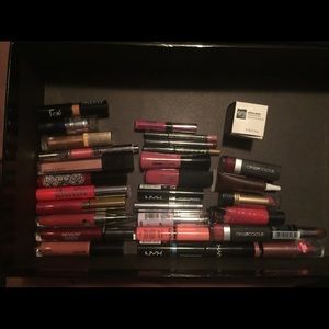 Lipstick lot