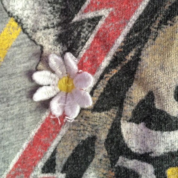 On the loose tee - Picture 3 of 4