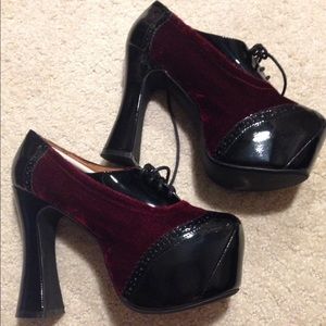 HOLD TRADED Jeffrey Cambell Bronte platform pump