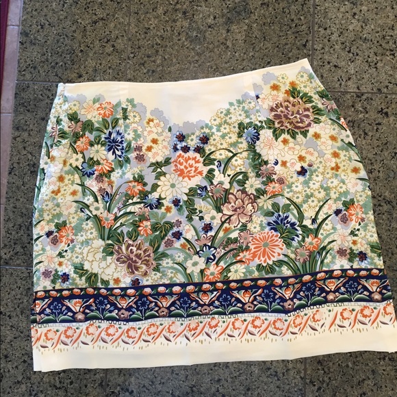 Boston Proper Mini - Picture 3 of 3