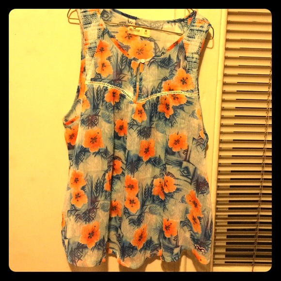 Flowy chiffon Hollister flowery pattern shirt