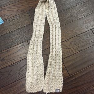 North face scarf