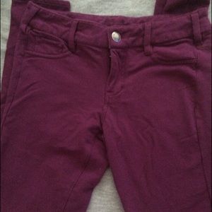 Maroon jeggings !