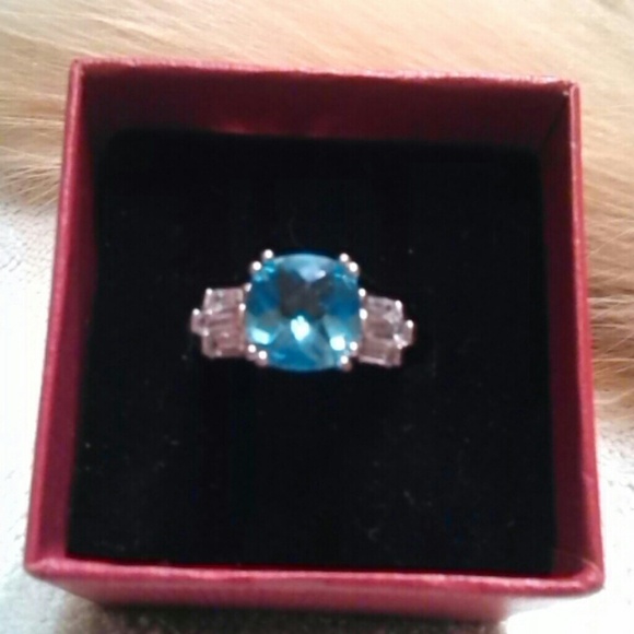 Ring - Picture 4 of 4