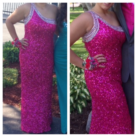 Dresses & Skirts - Prom dress/ ball gown
