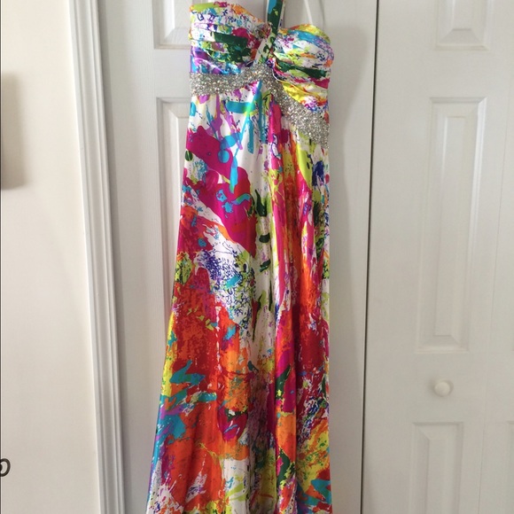Prom dress/ ball gown - Picture 2 of 4