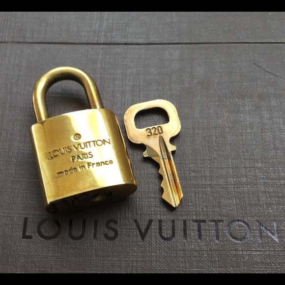 SOLD🏁 - Picture 2 of 2