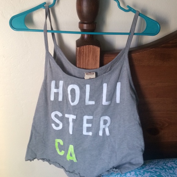 Hollister top