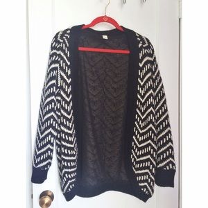 ❌SOLD❌Warm Tribal Cardigan