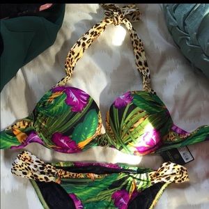 NWT Victoria's Secret swim top