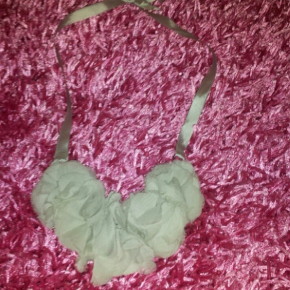 Ribbon necklace