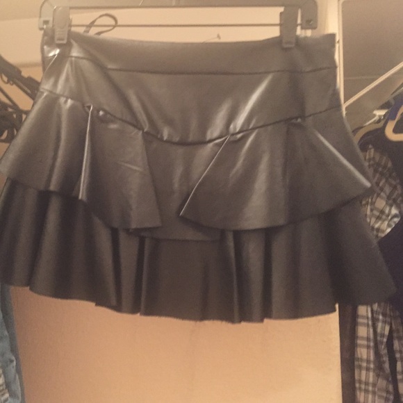 Skirt - Picture 2 of 3