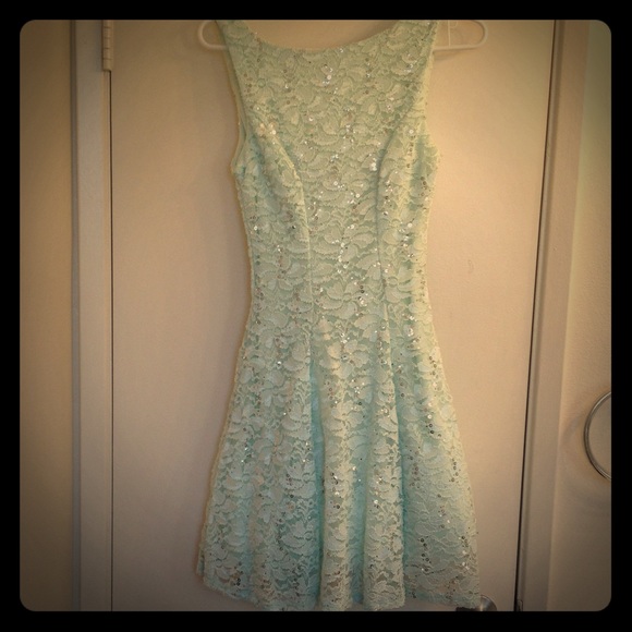 Dress - Picture 1 of 2