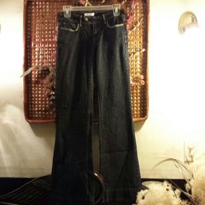 White House black house jeans