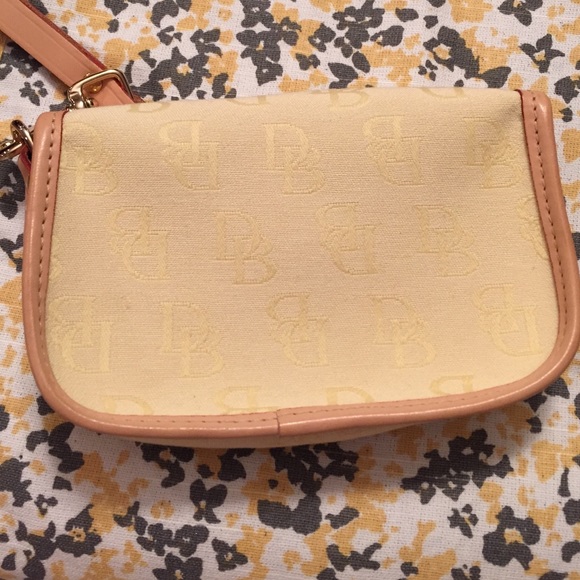 Authentic Dooney & Bourke Wristlet - Picture 2 of 4