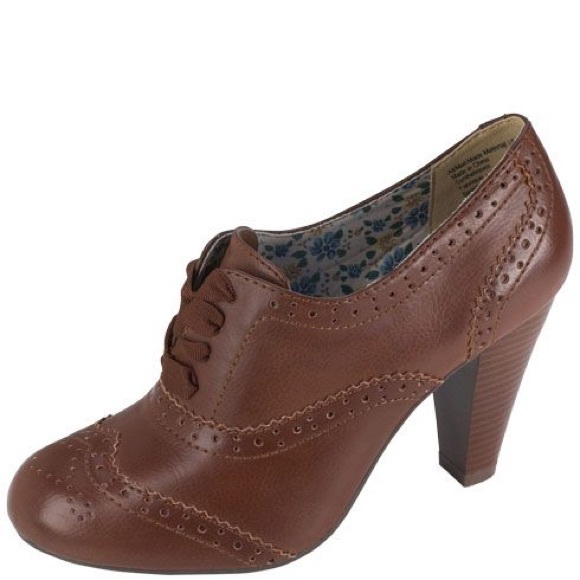 American Eagle shoes