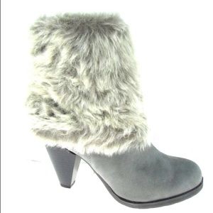 Fur boots