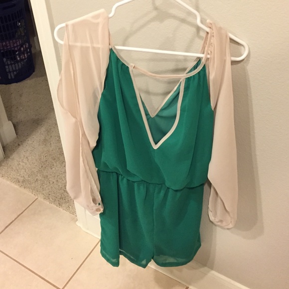 💚🍀 PERFECT ST. PATTY'S DAY ROMPER🍀💚 - Picture 2 of 4