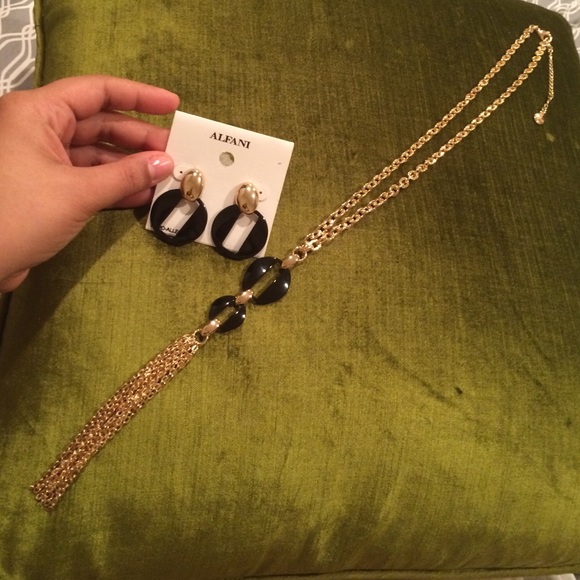 ALFANI NECKLACE - Picture 2 of 3