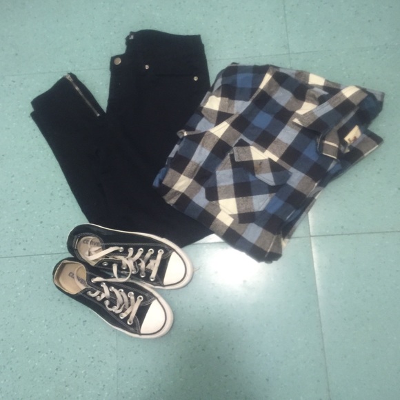Black skinny jeggings NWOT size 30 from forever21