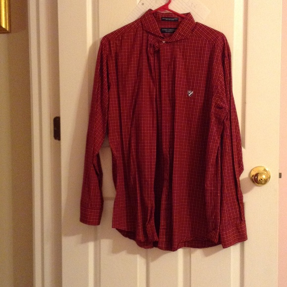 Red blad long sleeved button down