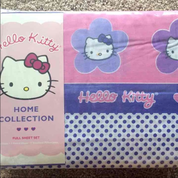 SOLD! New Hello Kitty Sheet Set