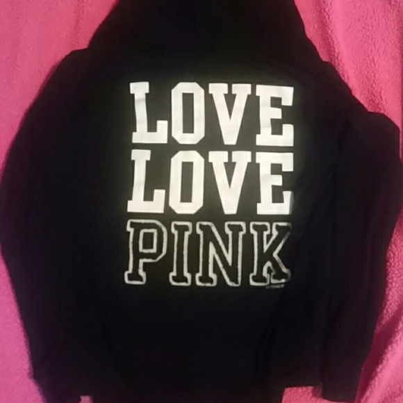 Black VS hoodie
