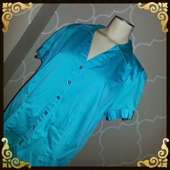 Button down Blouse - Picture 2 of 3
