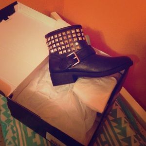 Size 8 just fab boots