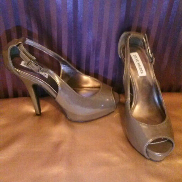 Steve Madden pumps