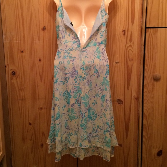 Dress - Picture 2 of 4