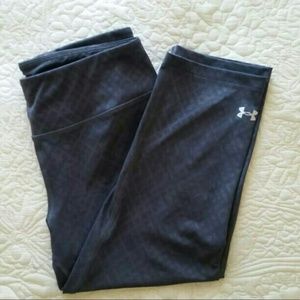 SOLD ON MERCARI****Under Armour capris