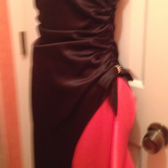 Prom dress - Picture 3 of 4